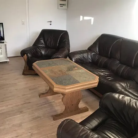 Apartment Gaestewohnung Gesamte Unterkunft- Tv- Internet *