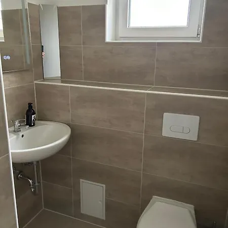 Gaestewohnung Gesamte Unterkunft- Tv- Internet *